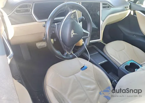 2013 Tesla Model S z USA, uszkodzony, nr VIN 5YJSA1CP6DFP14646